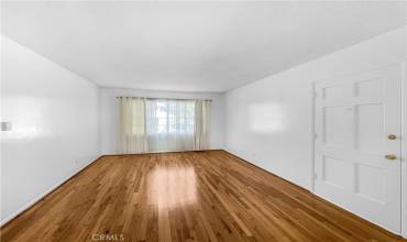 4048 Abourne Road B, Los Angeles, California 90008, 2 Bedrooms Bedrooms, ,1 BathroomBathrooms,Residential Lease,Rent,4048 Abourne Road B,SB24175341