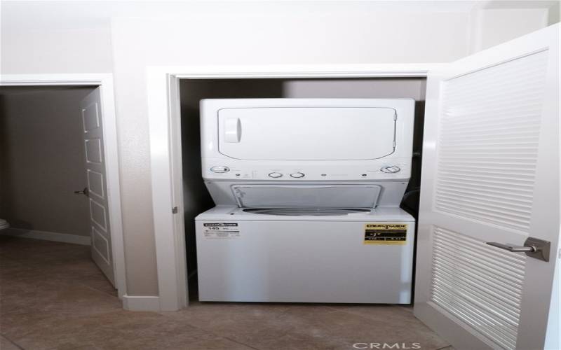 Mainfloor washer/dryer