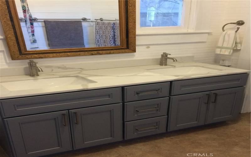 marble top double vanity