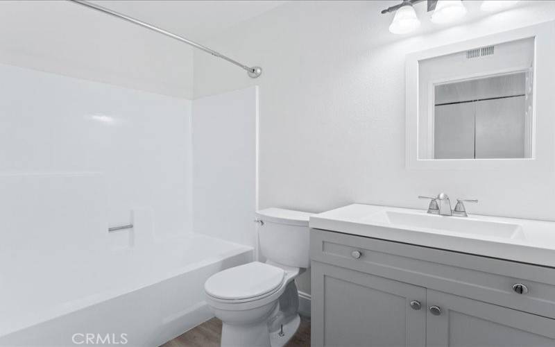 Primary Full Bathroom