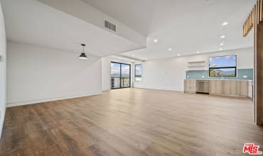 231 S Westlake Avenue 303, Los Angeles, California 90026, 2 Bedrooms Bedrooms, ,2 BathroomsBathrooms,Residential Lease,Rent,231 S Westlake Avenue 303,24431641