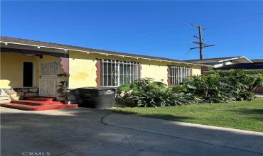 8176 Evergreen Avenue, South Gate, California 90280, 4 Bedrooms Bedrooms, ,2 BathroomsBathrooms,Residential Income,Buy,8176 Evergreen Avenue,RS24172225