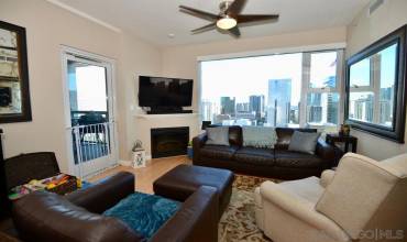 300 W Beech Street 2010, San Diego, California 92101, 2 Bedrooms Bedrooms, ,2 BathroomsBathrooms,Residential Lease,Rent,300 W Beech Street 2010,240020152SD