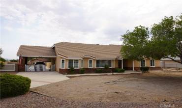 7475 Langdon Avenue, Hesperia, California 92345, 3 Bedrooms Bedrooms, ,2 BathroomsBathrooms,Residential,Buy,7475 Langdon Avenue,CV24176246