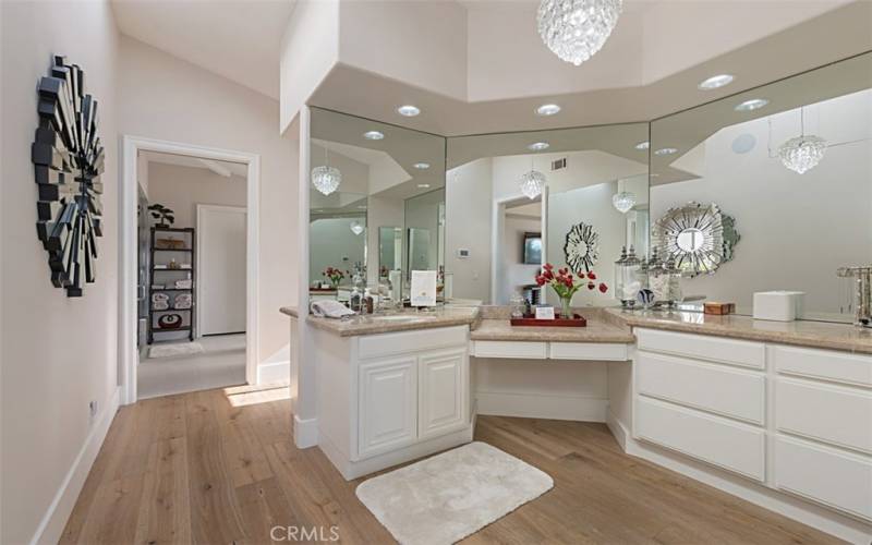 Primary bath with dual sinks.