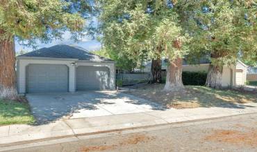 1923 Cottage Court, Stockton, California 95207, 3 Bedrooms Bedrooms, ,2 BathroomsBathrooms,Residential,Buy,1923 Cottage Court,ML81977998