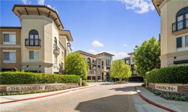 24545 Town Center Drive 5201, Valencia, California 91355, 1 Bedroom Bedrooms, ,1 BathroomBathrooms,Residential,Buy,24545 Town Center Drive 5201,PW24176628