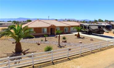 15175 Cheyenne Road, Apple Valley, California 92307, 4 Bedrooms Bedrooms, ,2 BathroomsBathrooms,Residential,Buy,15175 Cheyenne Road,HD24176323