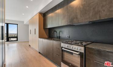 10700 Tabor Street PH4, Los Angeles, California 90034, ,1 BathroomBathrooms,Residential Lease,Rent,10700 Tabor Street PH4,24432151