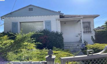 8933 D St, Oakland, California 94621, 3 Bedrooms Bedrooms, ,1 BathroomBathrooms,Residential,Buy,8933 D St,41071111