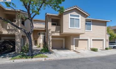 5207 Fairbanks Cmn, Fremont, California 94555, 2 Bedrooms Bedrooms, ,2 BathroomsBathrooms,Residential,Buy,5207 Fairbanks Cmn,41071120