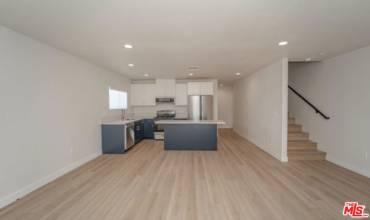 204 E 29th Street, Los Angeles, California 90011, 2 Bedrooms Bedrooms, ,1 BathroomBathrooms,Residential Lease,Rent,204 E 29th Street,24432641