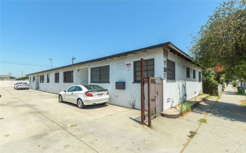 927 W Gage Ave, LA - Ground Level