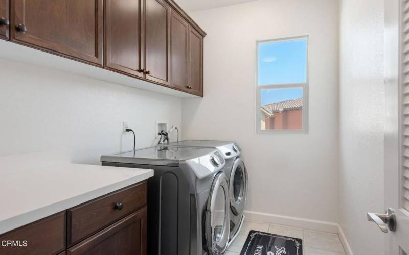 25-web-or-mls-25 - Laundry