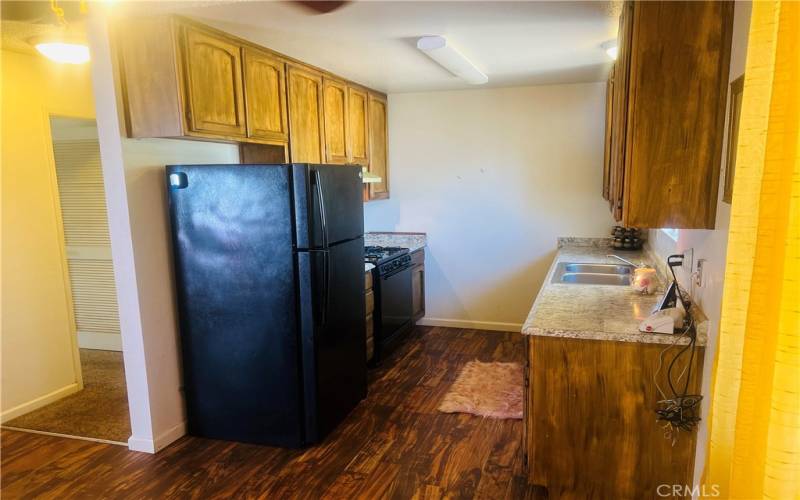 Front of this Move-in ready, affordable 1102 Sqft, 3/2 Oroville Home Built in 1987. Has all appliances, garage and a Fence-in Yard for pets and gardening. Great Starter or Rental Property.