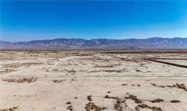 33433 Macdowell Drive, Lucerne Valley, California 92356, ,Land,Buy,33433 Macdowell Drive,HD24177688