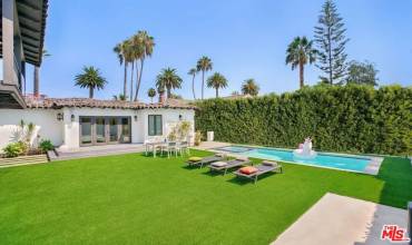 813 N Doheny Drive, Beverly Hills, California 90210, 5 Bedrooms Bedrooms, ,5 BathroomsBathrooms,Residential Lease,Rent,813 N Doheny Drive,22216451