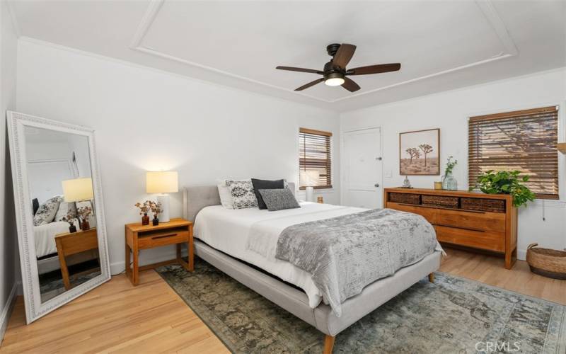 Main bedroom with 2 large closets. Ceiling fan. Queen size bed.