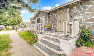 1286 W 39th Place, Los Angeles, California 90037, 5 Bedrooms Bedrooms, ,5 BathroomsBathrooms,Residential,Buy,1286 W 39th Place,24432209