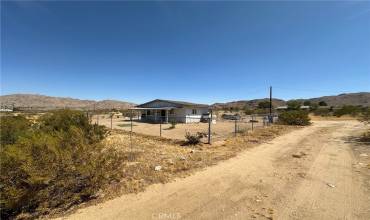 24744 Old Mine Road, Apple Valley, California 92307, 1 Bedroom Bedrooms, ,1 BathroomBathrooms,Residential,Buy,24744 Old Mine Road,HD24176878