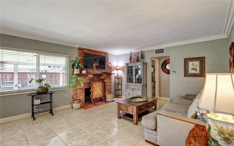 Living Room with crown moulding