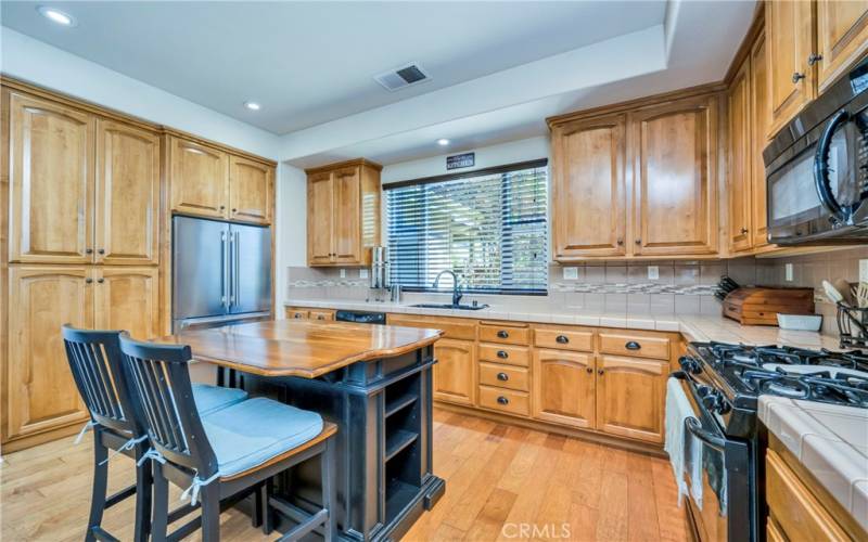 Well appointed kitchen with lots of storage