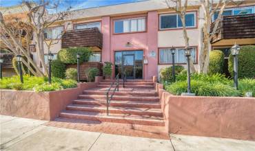 5403 Newcastle Avenue 12, Encino, California 91316, 2 Bedrooms Bedrooms, ,2 BathroomsBathrooms,Residential Lease,Rent,5403 Newcastle Avenue 12,SR24179055