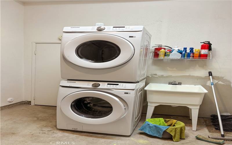 Washer/Dryer in Garage