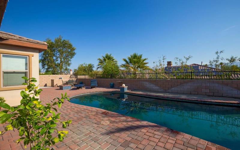 POOL AND FIREPIT