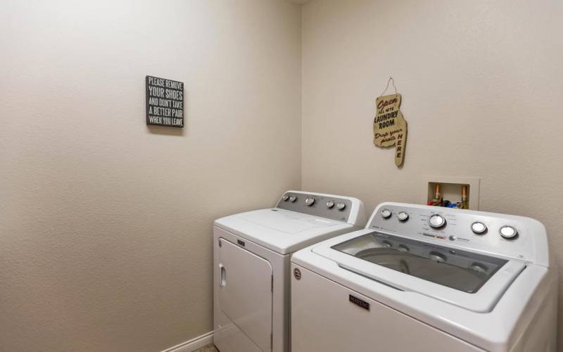 LAUNDRY ROOM