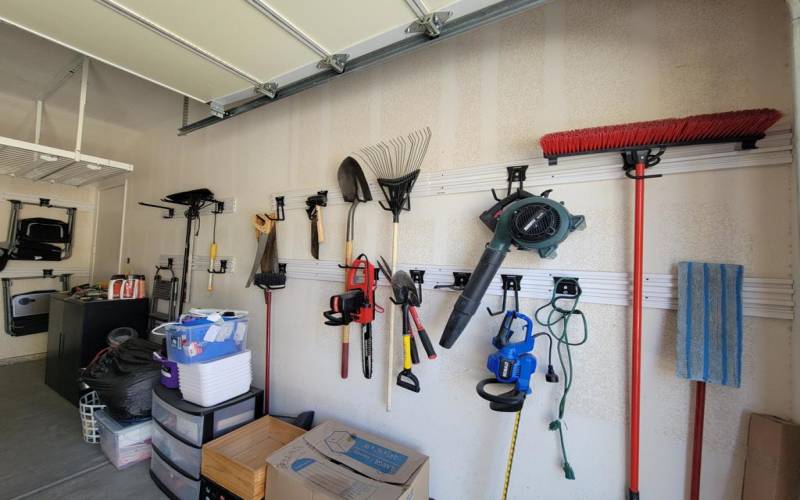 ORGANIZATION RACK IN GOLF CART GARAGE