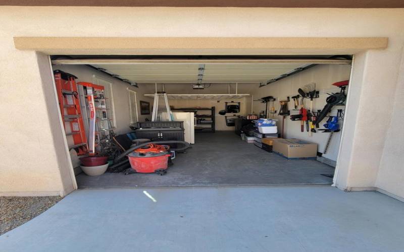 SINGLE CAR GARAGE