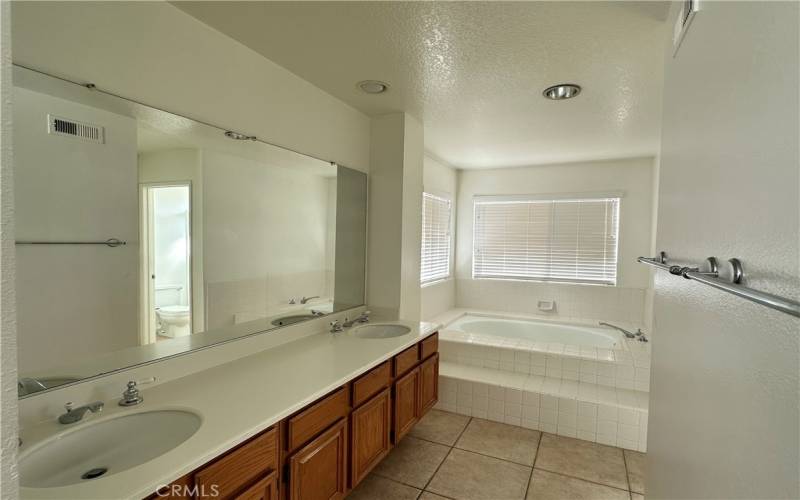 Masterbathroom vanity, large bath & separate shower...