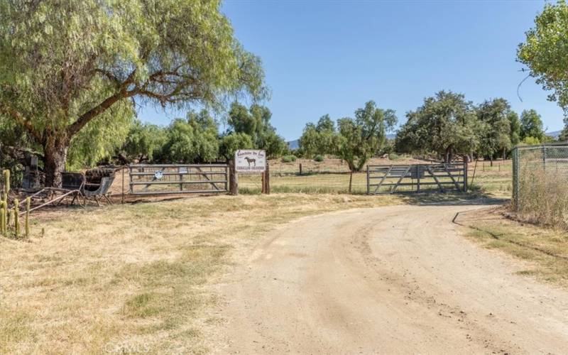 Entrance to Ranchito De Los Cabellos