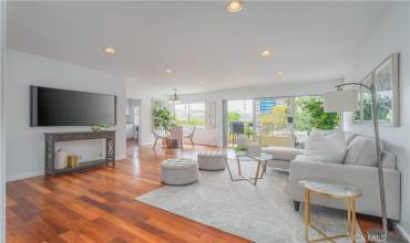 100 Hermosa Avenue 2C, Long Beach, California 90802, 2 Bedrooms Bedrooms, ,2 BathroomsBathrooms,Residential,Buy,100 Hermosa Avenue 2C,TR24176815