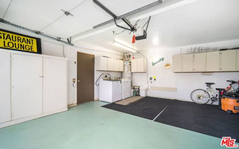 Garage with laundry and storage for golf clubs