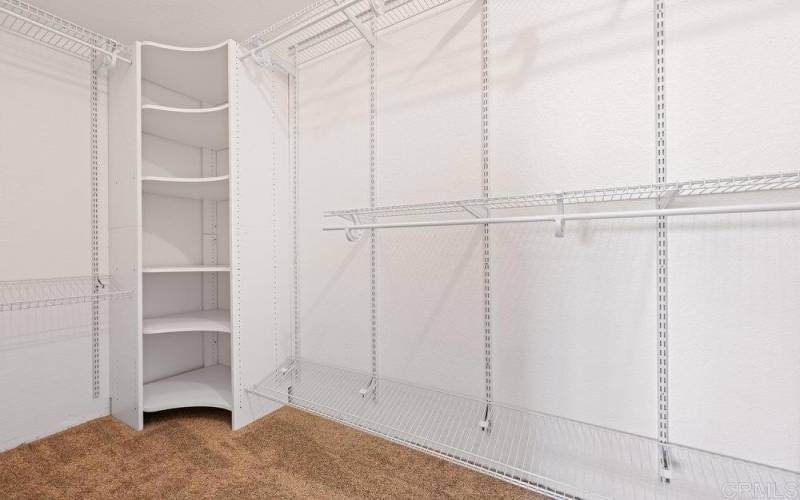 Walk-in Closet