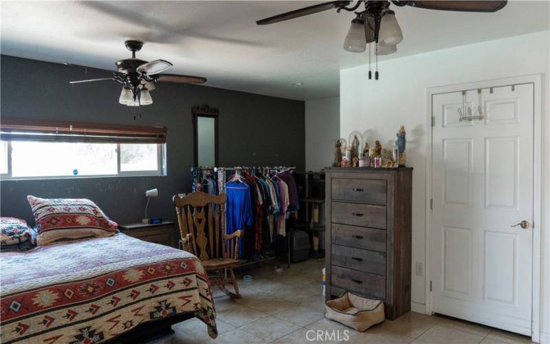 ample space and huge walk in closet