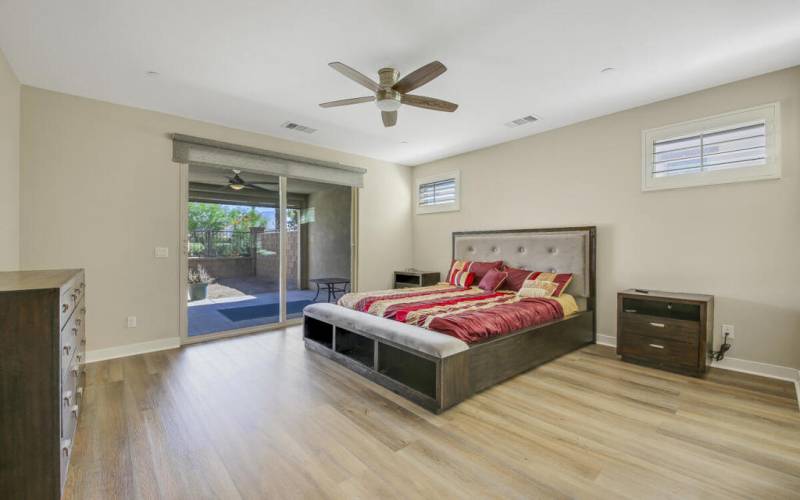 18 MASTER BED MLS