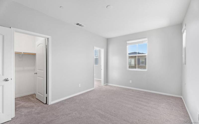 2nd guest bedroom ~ Upstairs