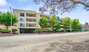 1037 N Vista Street 305, West Hollywood, California 90046, 2 Bedrooms Bedrooms, ,2 BathroomsBathrooms,Residential Lease,Rent,1037 N Vista Street 305,SR24112136