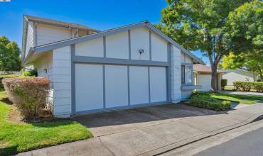 247 Stageline Dr, Vallejo, California 94591, 2 Bedrooms Bedrooms, ,2 BathroomsBathrooms,Residential,Buy,247 Stageline Dr,41071277