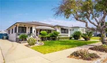 625 N 7th Street, Montebello, California 90640, 4 Bedrooms Bedrooms, ,2 BathroomsBathrooms,Residential,Buy,625 N 7th Street,TR24158930