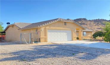 24729 Roxbury Road B, Apple Valley, California 92307, 3 Bedrooms Bedrooms, ,2 BathroomsBathrooms,Residential Lease,Rent,24729 Roxbury Road B,PW24180368