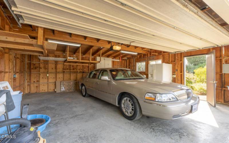 Detached garage