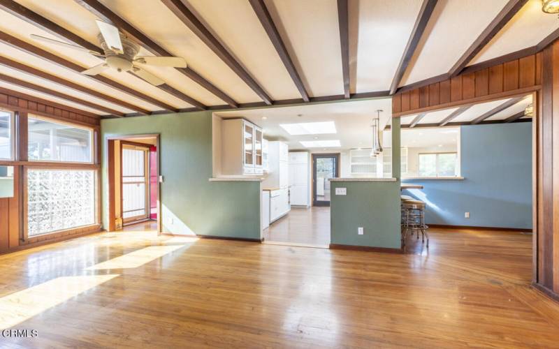 Livingroom toward kitchen