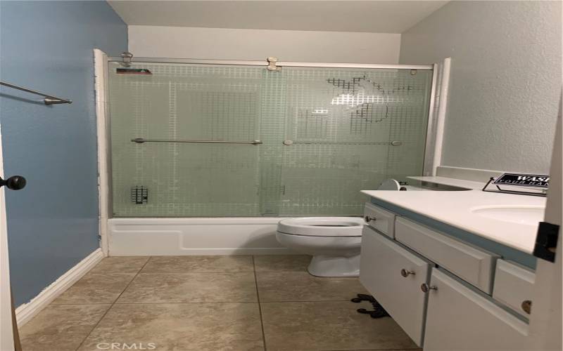 2nd bathroom