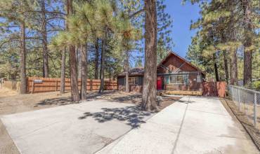 905 E Big Bear Boulevard, Big Bear City, California 92314, 3 Bedrooms Bedrooms, ,2 BathroomsBathrooms,Residential,Buy,905 E Big Bear Boulevard,EV24180696