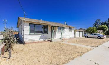 504 Palm Avenue, Greenfield, California 93927, 2 Bedrooms Bedrooms, ,1 BathroomBathrooms,Residential,Buy,504 Palm Avenue,ML81978587