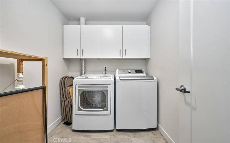 washer & dryer included